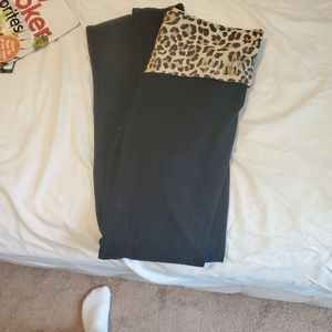 VS Pink yoga pants